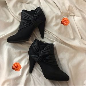 Black booties with leather crossing!!